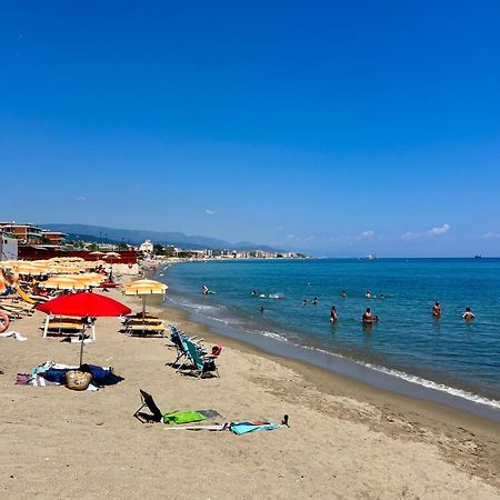 Appartamento Con Accesso Privato Spiaggia Savona Exterior foto